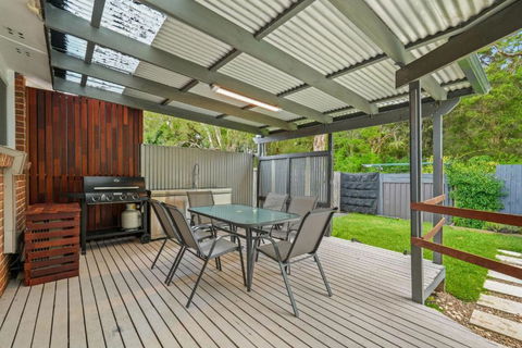 Family Retreat - Pubs and Clubs 4