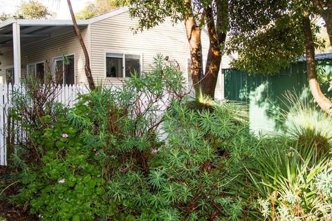 Farview Guest Accommodation - Pubs and Clubs 0