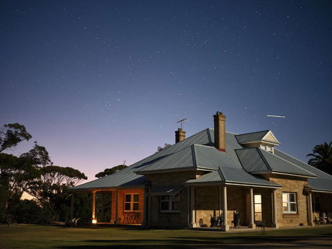 Forgo Tten Paddock - Pubs and Clubs 0