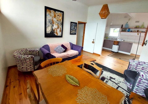 Front Apartment At The Cottage- 2 Bedrooms - Geneva In Kyogle - Pubs and Clubs 2