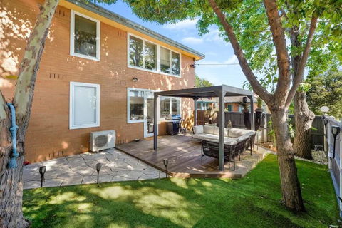 Gardenvale Prize With Private Courtyard Plus Parking - Pubs and Clubs 1