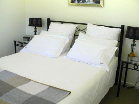 Glen Waverly Farmstay - Pubs and Clubs 4