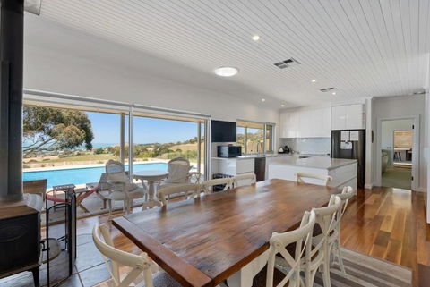 Glenbeigh 28 Ferrier Dve Waitpinga-No Linen Included - Pubs and Clubs 3