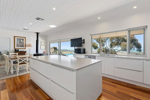 Glenbeigh 28 Ferrier Dve Waitpinga-No Linen Included - Pubs and Clubs 4