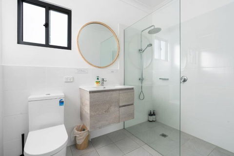 Glenowrie Cottage - 2 King Beds - Close To Cadia - Pubs and Clubs 4