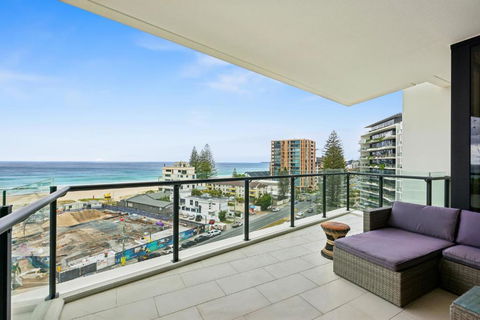 Glorious Ocean Views 2-Bed Pool & Amenities - Pubs and Clubs 4