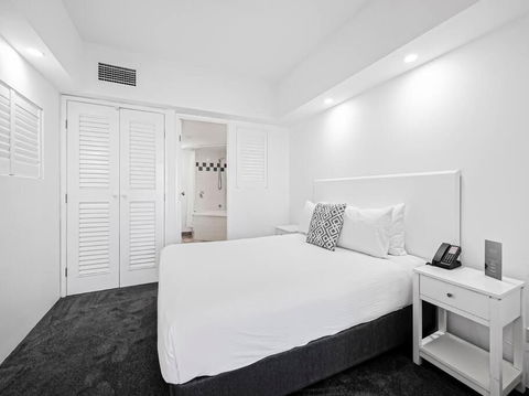 Golden Beach Oasis - Luxury Resort Living - Pubs and Clubs 3