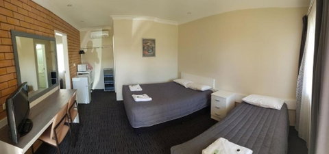 Goldfields Motel - Pubs and Clubs 1