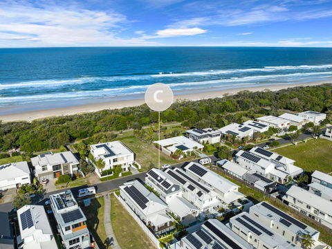 Gone Coastal - Pubs and Clubs 1