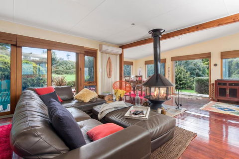 Gone Surfin - Pubs and Clubs 0