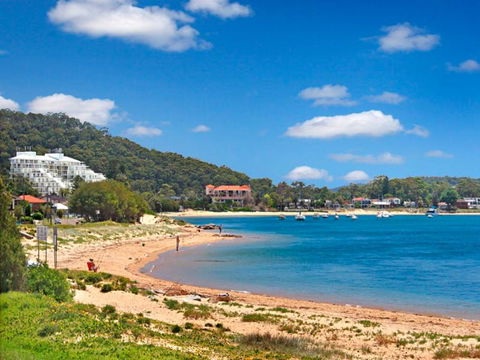 Gorgeous Villa 5min Walk To Beach - Pubs and Clubs 1