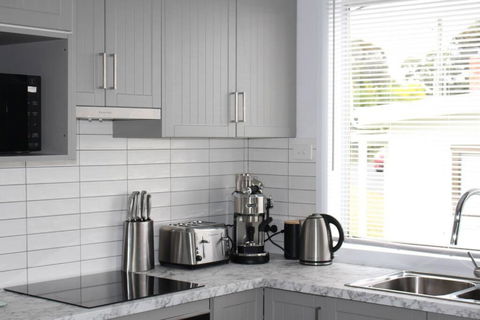 Greens Beach Escape - Pubs and Clubs 3