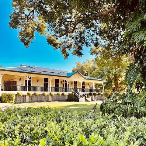 Gunabul Homestead & Golf Course - Pubs and Clubs 0