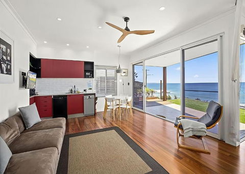 Gurruja Retreat - Pubs and Clubs 0