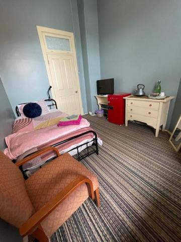 HISTORIC STAR LODGE And STATION MASTERS HOUSE NARRANDERA - Go Out 2
