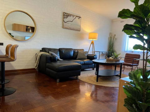 Humble & Cosy, In The Heart Of East Vic Park - Pubs and Clubs 0