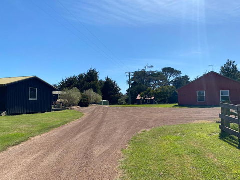 Icena Accommodation - Pubs and Clubs 0