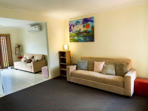 In The Heart Of Epping Shared House - Go Out 3