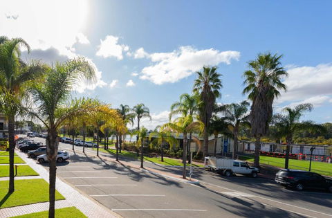 Hotel Renmark - Pubs and Clubs 1