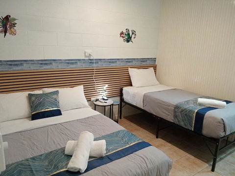 Innisfail Riverfront Motel - Pubs and Clubs 3
