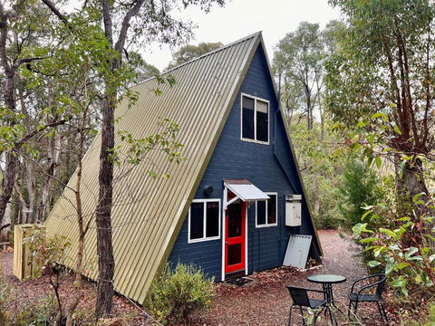 Iris At Porongurup Chalets - Pubs and Clubs 3