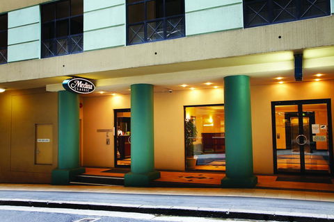 Adina Serviced Apartments Sydney Martin Place - Pubs and Clubs 0