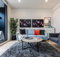 Air Conditioned One Bedroom with Pool Close To CBD - Pubs and Clubs