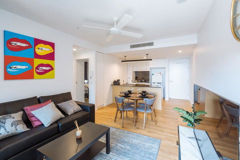 Airtrip Apartments On Cordelia St - Go Out 0