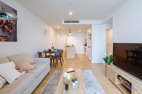 Airtrip Apartments On Cordelia St - Go Out 1