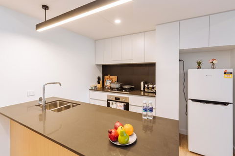 Airtrip Apartments On Cordelia St - Go Out 3