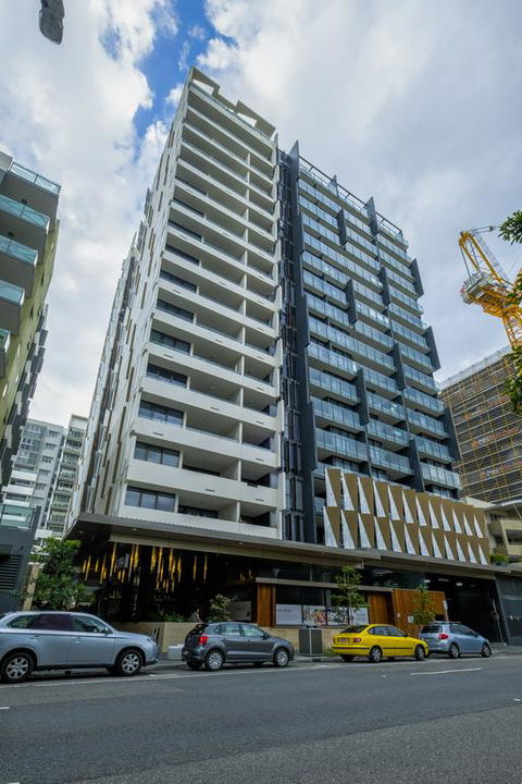 AirTrip Apartments On Cordelia Street - Go Out 3