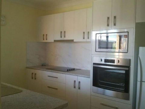 Akuna, Unit 8, 112-116 Little Street - Pubs and Clubs 2