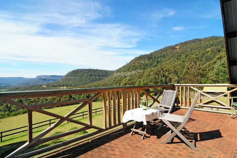 Alcheringa Cottage - Pubs and Clubs 0