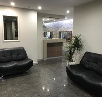 Alexander Holiday Apartments - Pubs and Clubs