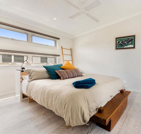 Alice's Palace, 2-minute Walk To Lifeguard Patrolled Surf Beach - Pubs and Clubs 0