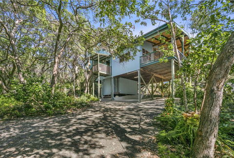 Alinjarra - 13 Waller Court - Pubs and Clubs 0