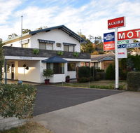 Alkira Motel - Pubs and Clubs