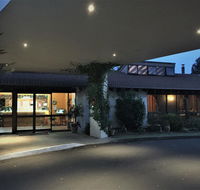 All Seasons Motel Armidale - Pubs and Clubs