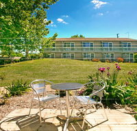 Alloggio Bathurst previously Bathurst Apartments - Pubs and Clubs