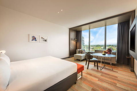 Aloft Perth - Pubs and Clubs 2