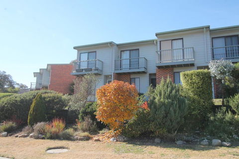 Alpen Glen 6 - Pubs and Clubs 0