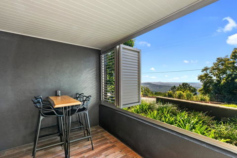 Altitude On Montville - Pubs and Clubs 1