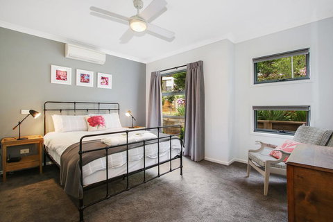 Always Bright - A Bright Escape - Pubs and Clubs 0