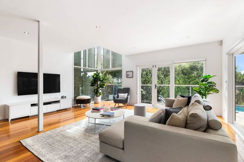 Amalfi Dream - Luxury Villa With Pool And Spa, Walk To Beach And Shops - Pubs and Clubs 3