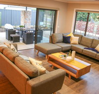 Amaroo - Pubs and Clubs