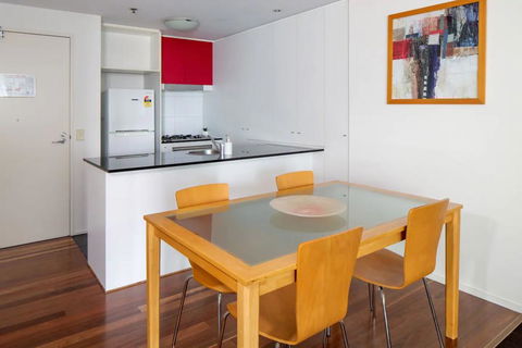 Amazing Brisbane CBD 2 Bedroom Apartment With River Views - Pubs and Clubs 1