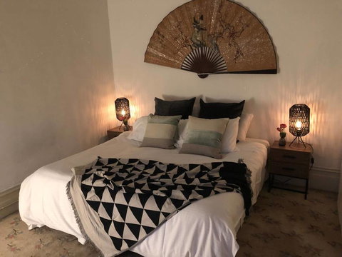 Amazing River Views - Fabulous Footscray Fun!!! - Go Out 1