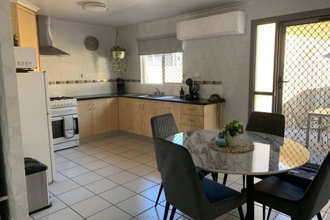 Andergrove Home With A Garden View-Wi-fi & Netflix - Go Out 2
