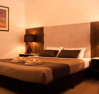 Angaston Vineyards Motel - Pubs and Clubs