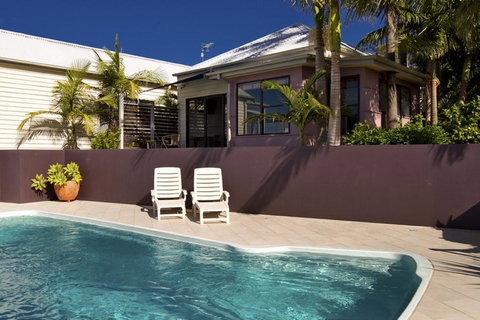 Anglesea Lodge - Go Out 3